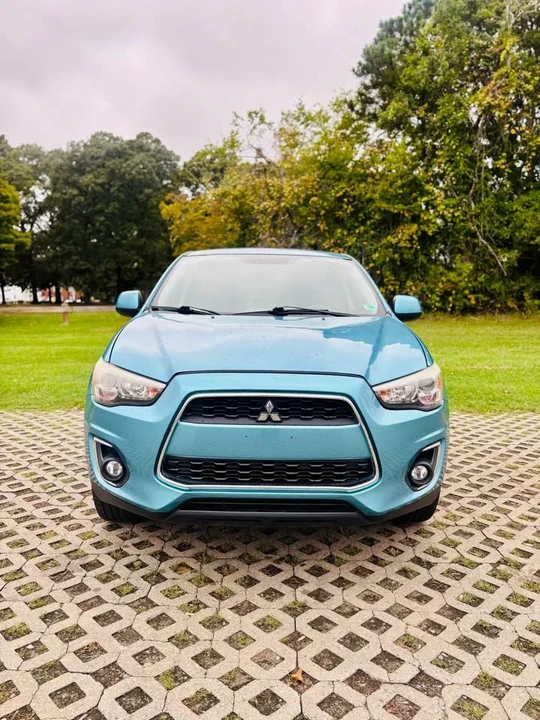2013 Mitsubishi Outlander - Image 3 of 18