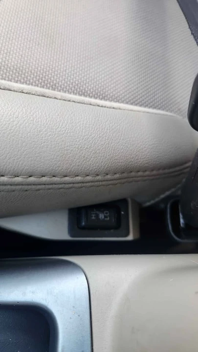 2013 Mitsubishi Outlander - Image 15 of 15