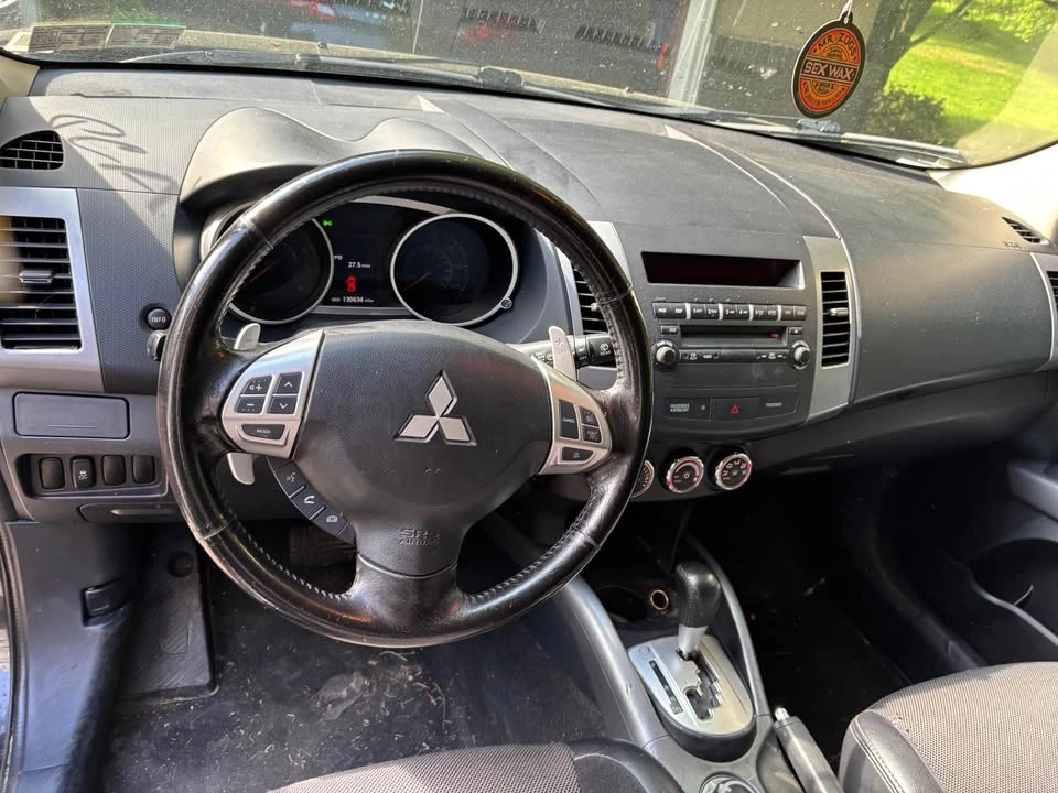 2013 Mitsubishi Outlander - Image 7 of 10