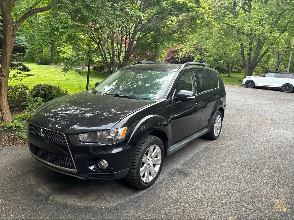 2013 Mitsubishi Outlander - Image 3 of 10