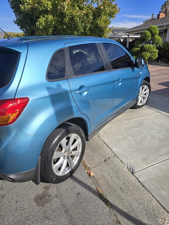 2013 Mitsubishi Outlander - Image 5 of 11