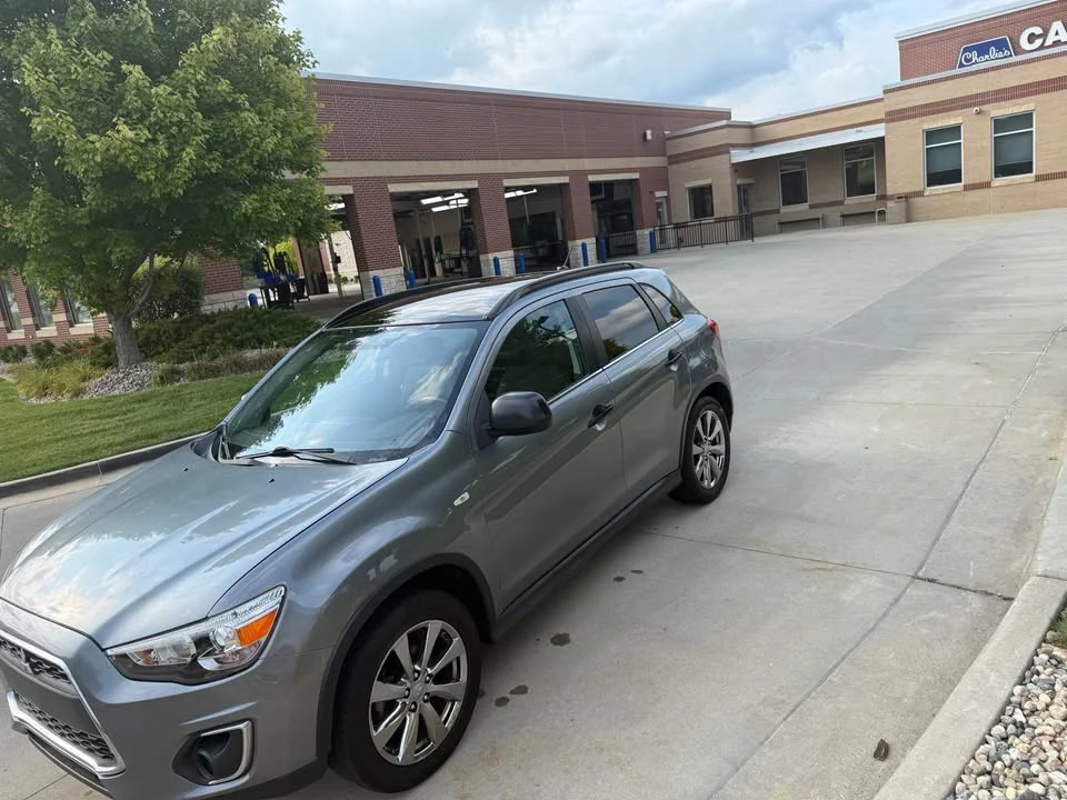 2013 Mitsubishi Outlander - Image 4 of 17