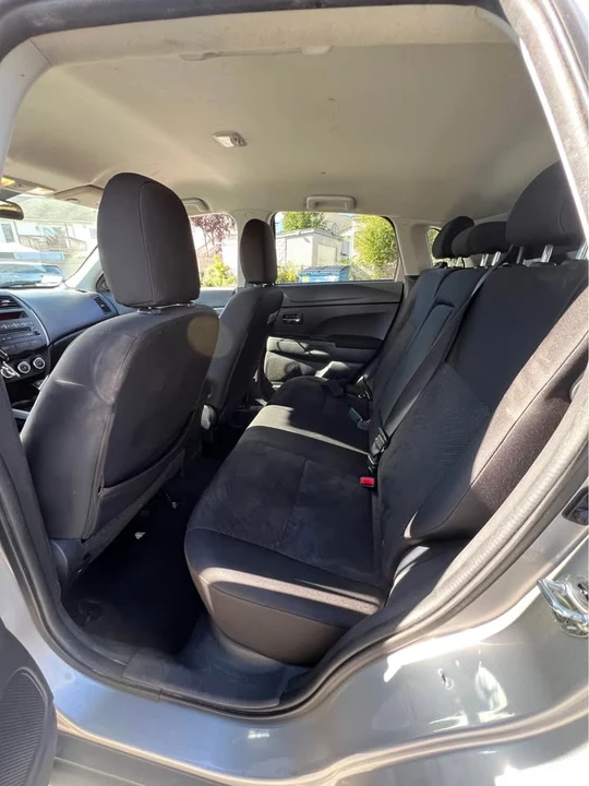 2013 Mitsubishi Outlander - Image 12 of 12