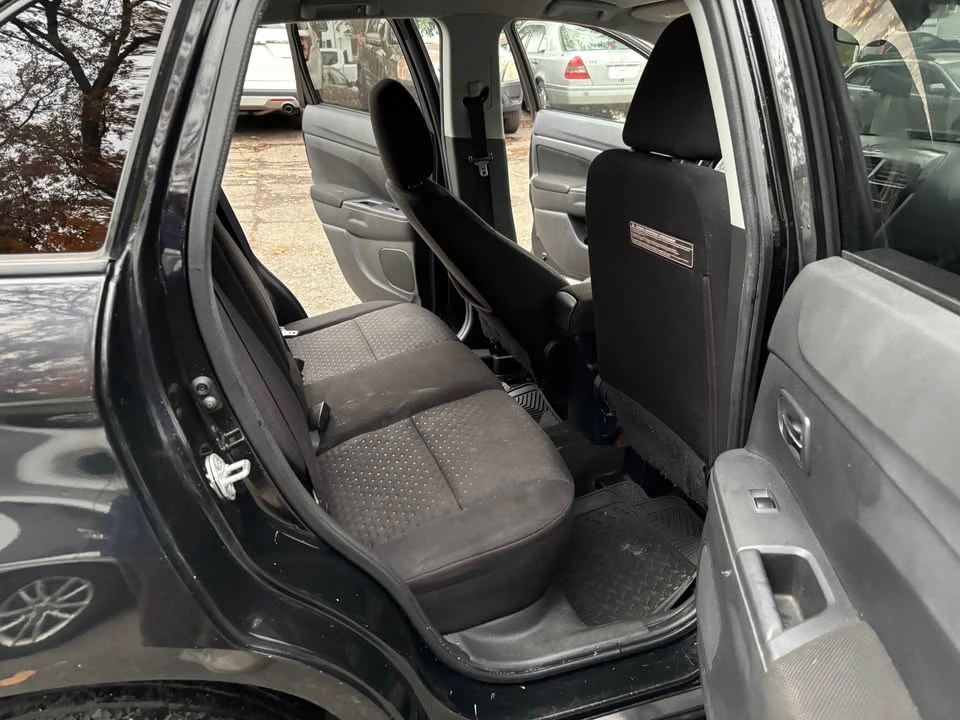 2013 Mitsubishi Outlander - Image 12 of 16