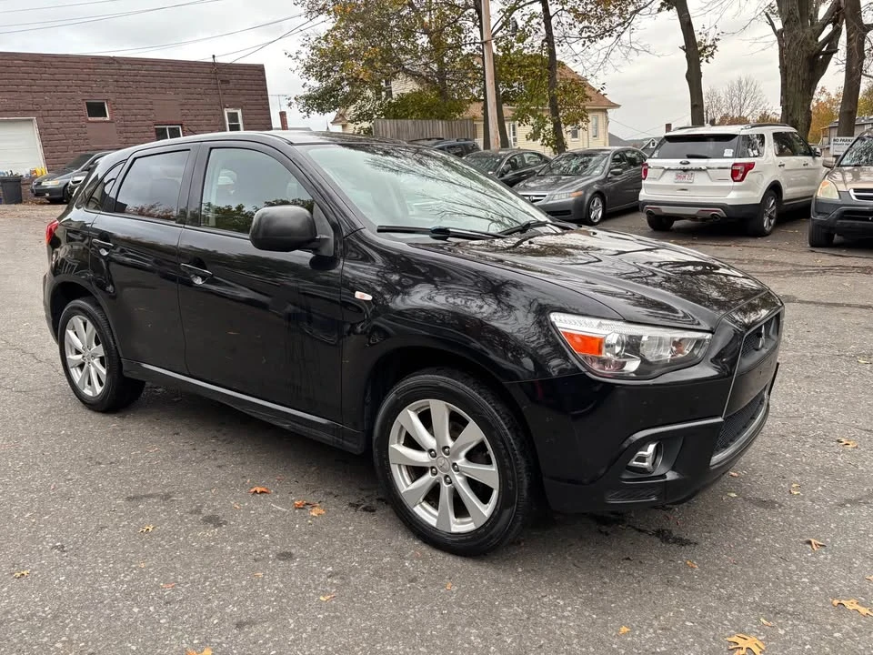 2013 Mitsubishi Outlander - Image 4 of 16