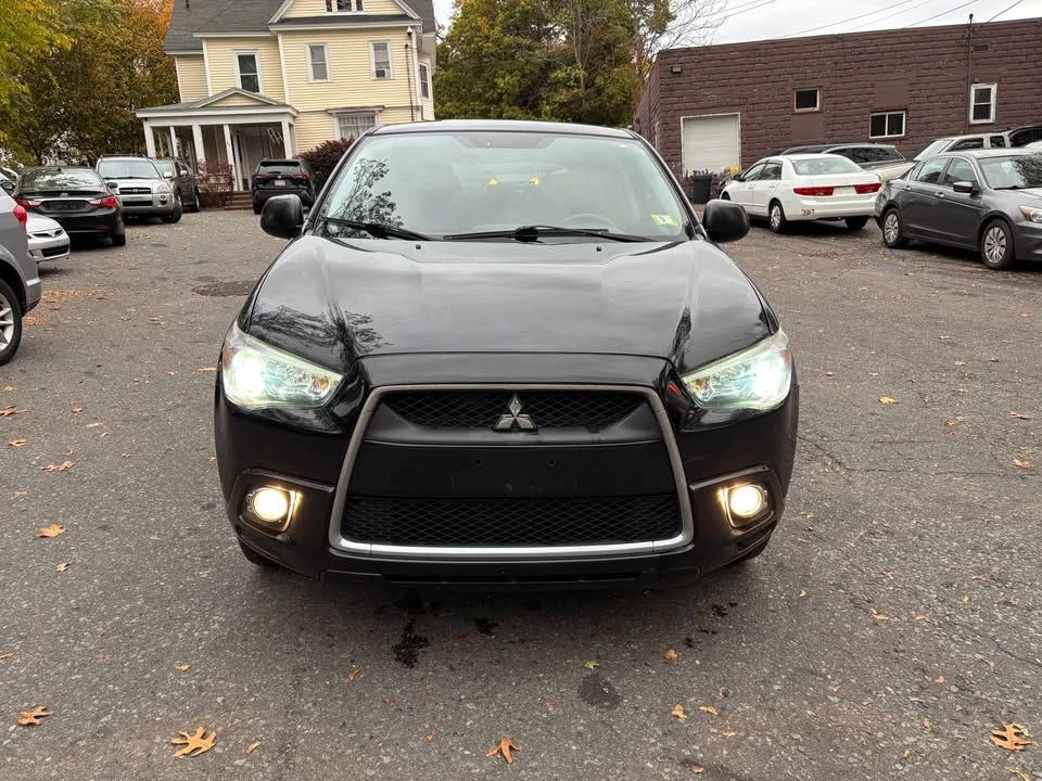 2013 Mitsubishi Outlander - Image 3 of 16
