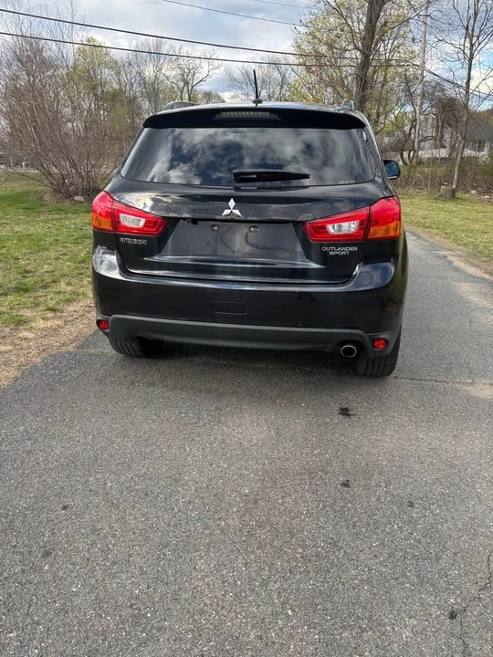 2013 Mitsubishi Outlander - Image 4 of 8