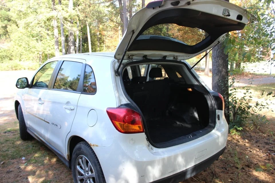 2013 Mitsubishi RVR - Image 2 of 16