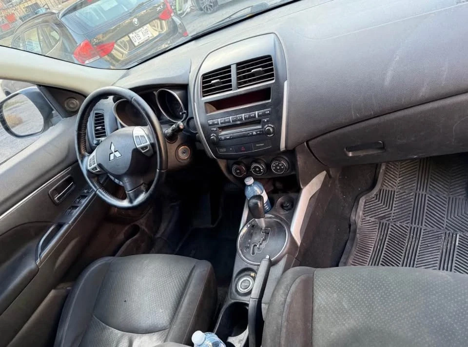 2013 Mitsubishi RVR - Image 7 of 8