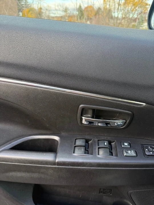 2013 Mitsubishi RVR - Image 8 of 19