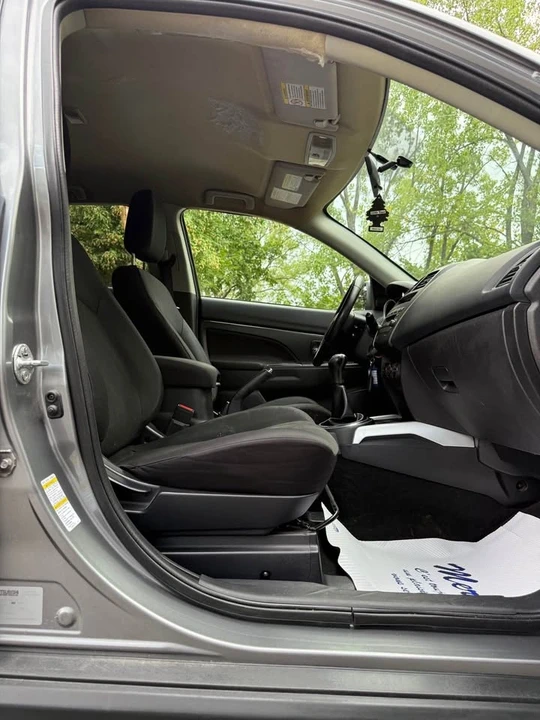2013 Mitsubishi RVR - Image 12 of 13