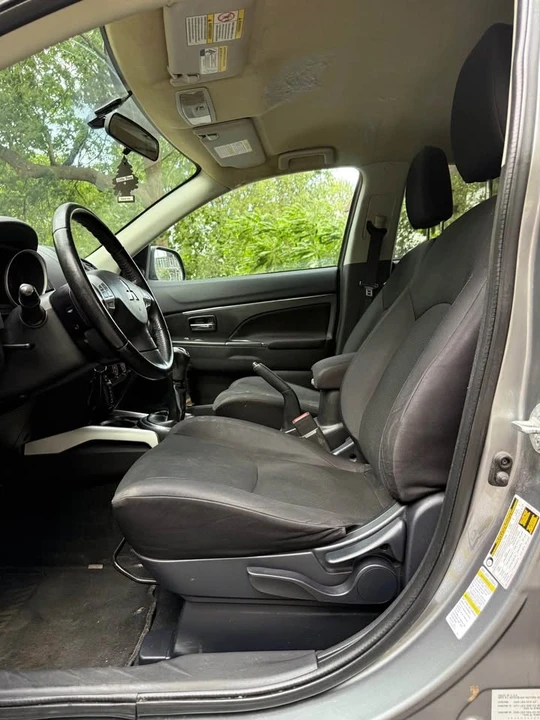 2013 Mitsubishi RVR - Image 11 of 13