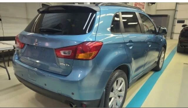 2013 Mitsubishi RVR - Image 2 of 12