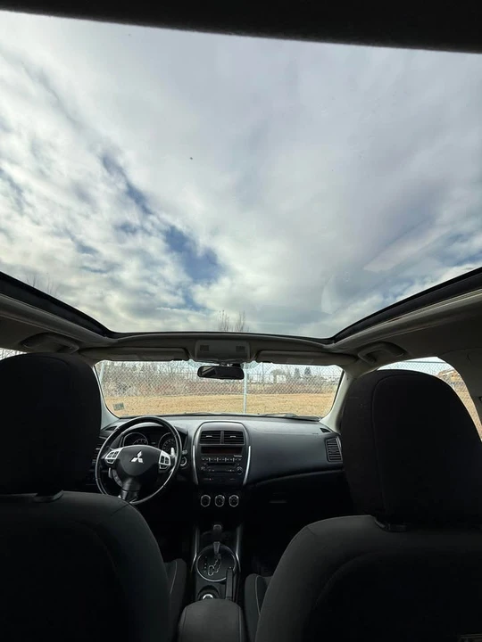 2013 Mitsubishi RVR - Image 2 of 8