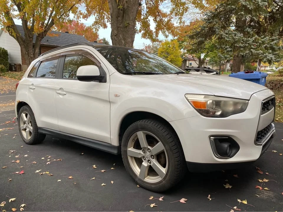 2013 Mitsubishi Outlander Sport - Image 2 of 12