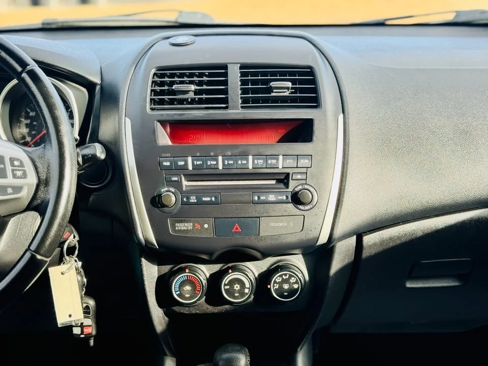 2013 Mitsubishi RVR - Image 13 of 14