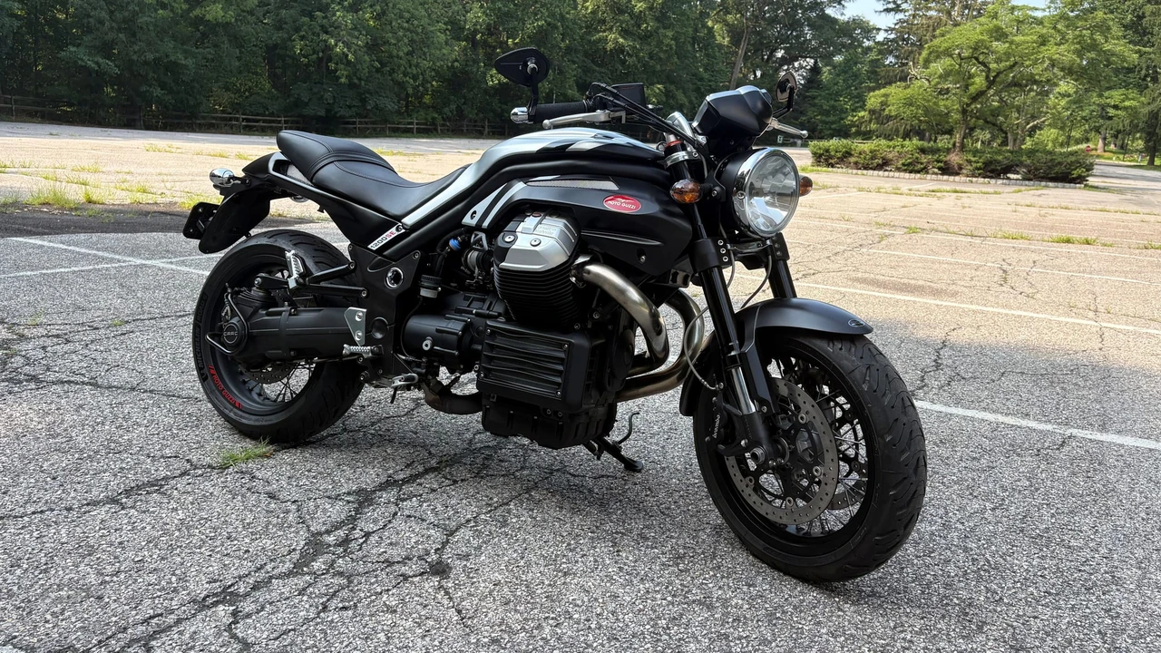 2013 Moto Guzzi V7 (2007+) - Image 2 of 31