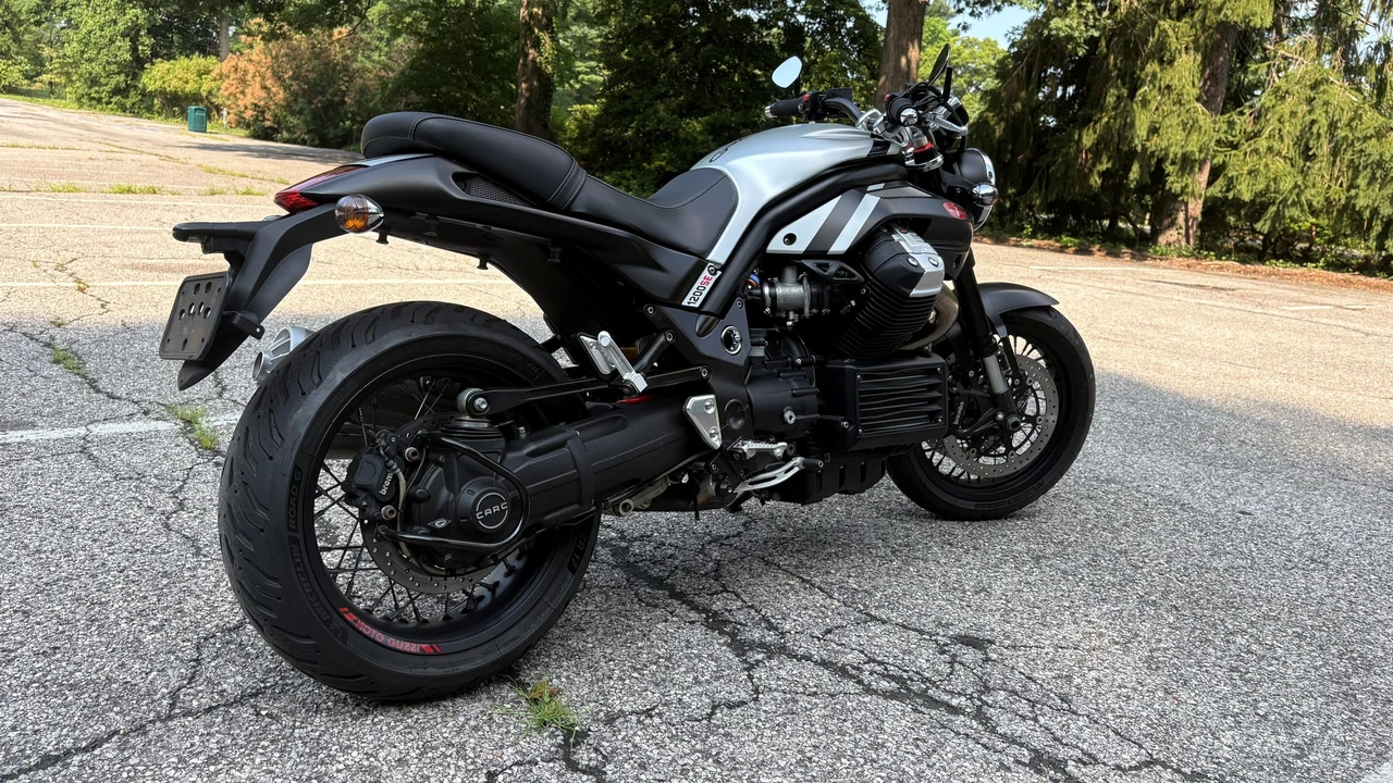 2013 Moto Guzzi V7 (2007+) - Image 7 of 31