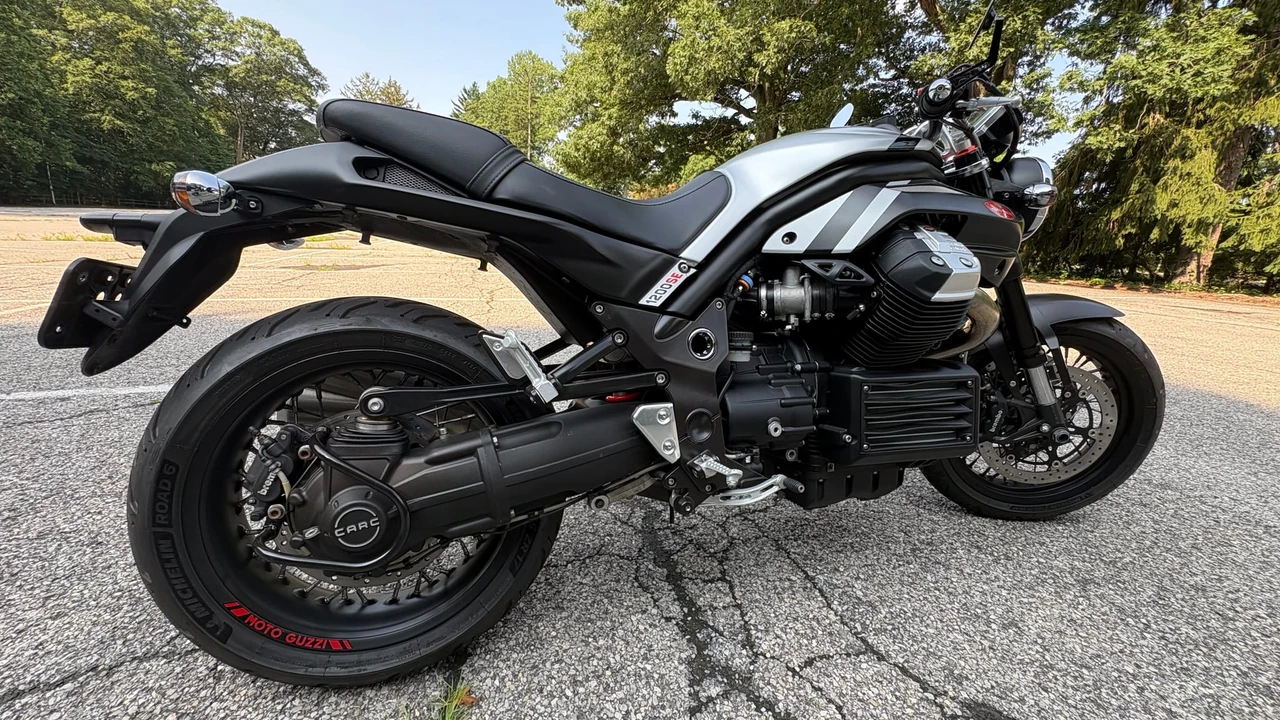 2013 Moto Guzzi V7 (2007+) - Image 6 of 31