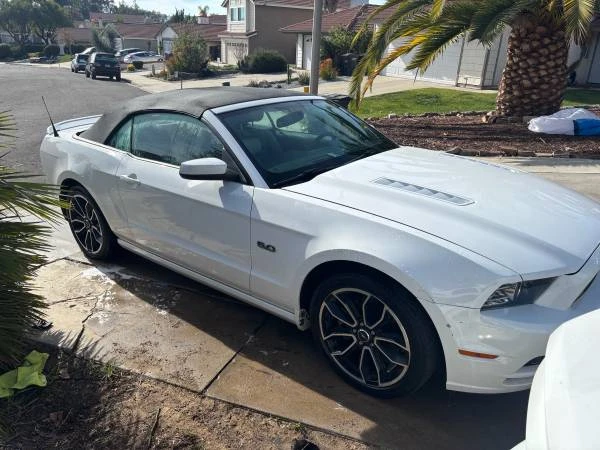 2013 Ford S197 Mustang - Image 2 of 9