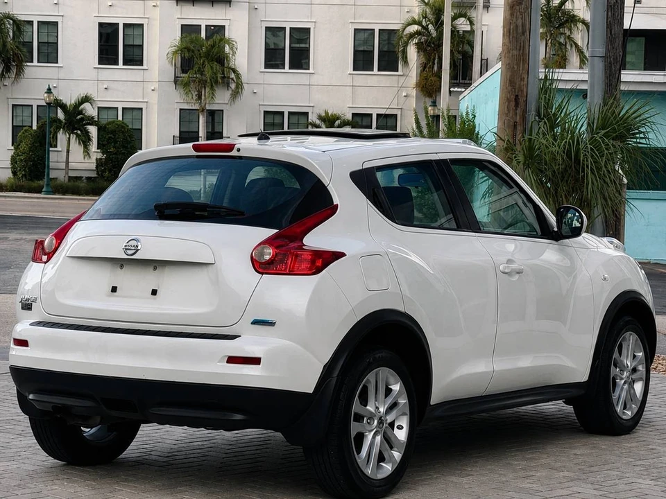 2013 Nissan Juke - Image 5 of 16