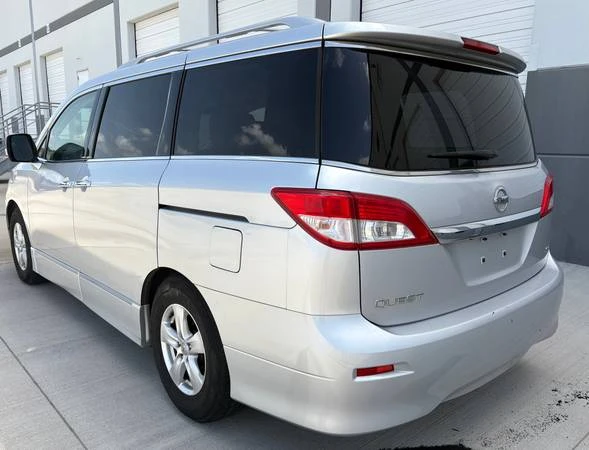 2013 Nissan Quest - Image 4 of 31
