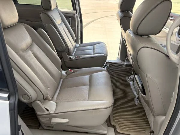 2013 Nissan Quest - Image 14 of 31