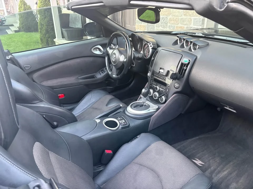 2013 Nissan 370Z 6th Gen - Image 9 of 11