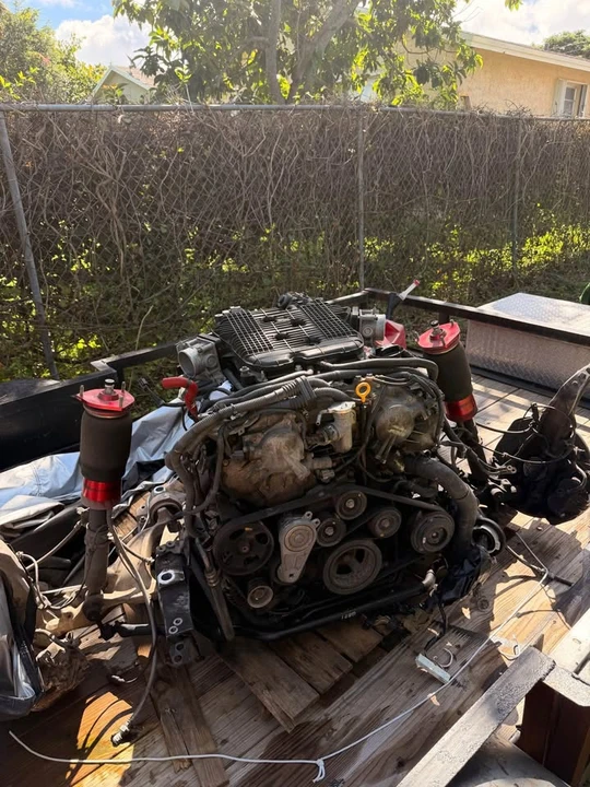 2013 Parts & Memorabilia Engines - Image 2 of 3