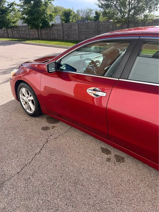 2013 Nissan Altima - Image 16 of 17