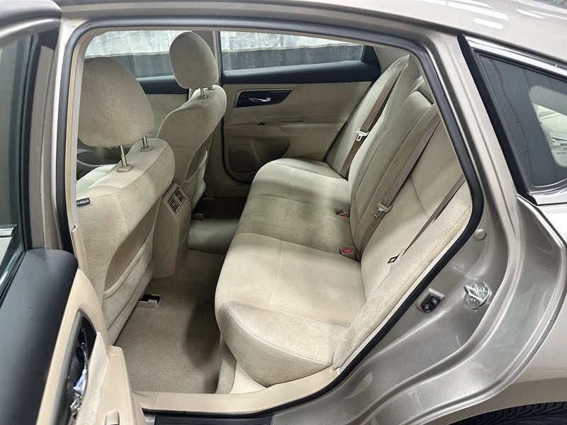 2013 Nissan Altima - Image 11 of 21