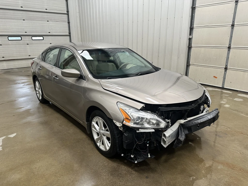 2013 Nissan Altima - Image 3 of 21