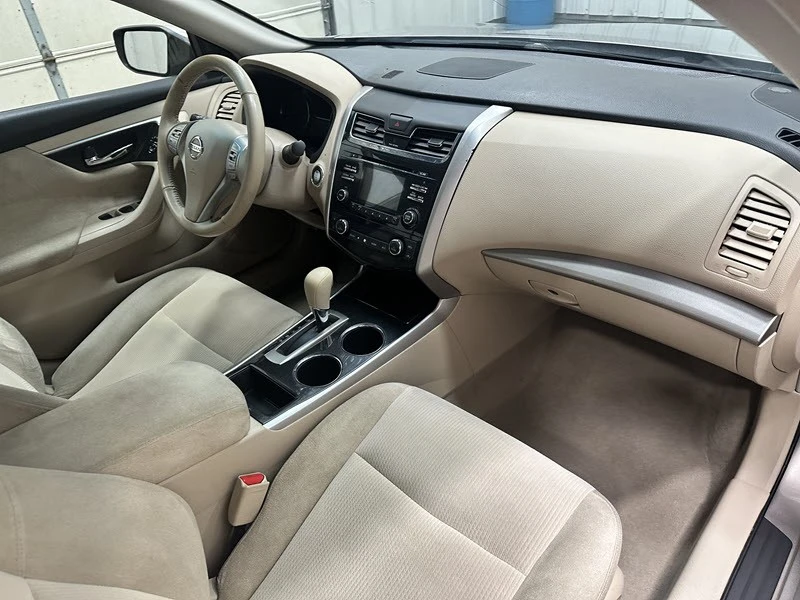 2013 Nissan Altima - Image 18 of 21