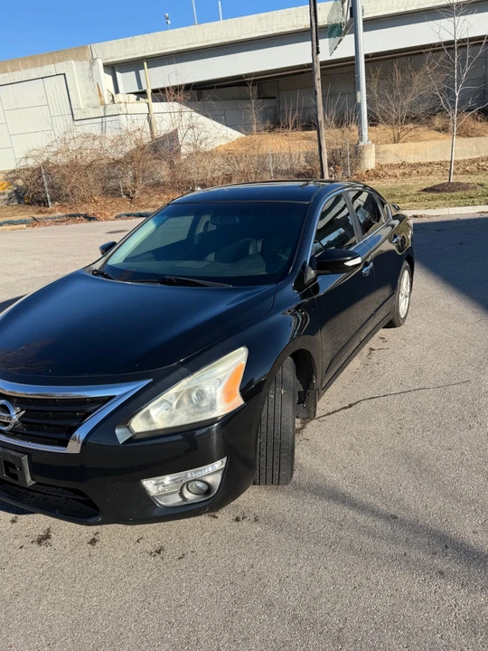 2013 Nissan Altima 5th Gen - Image 2 of 7