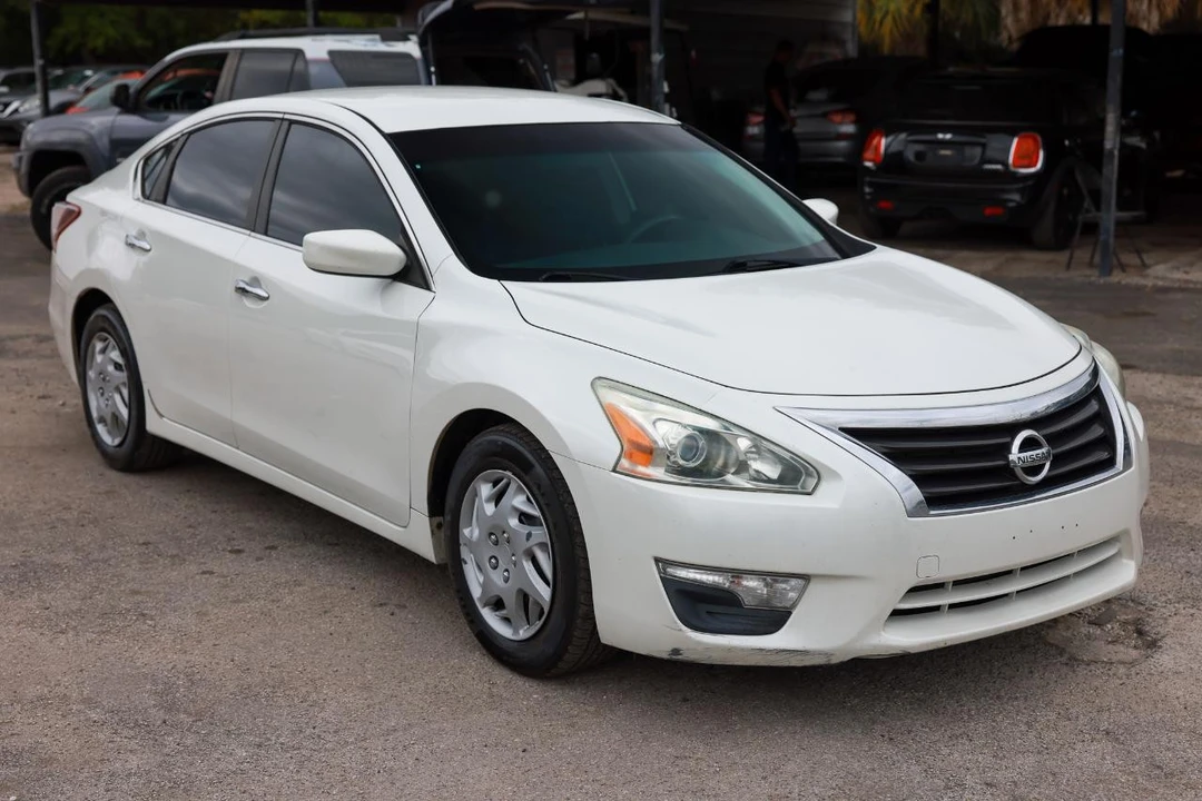 2013 Nissan Altima 5th Gen - Image 15 of 21