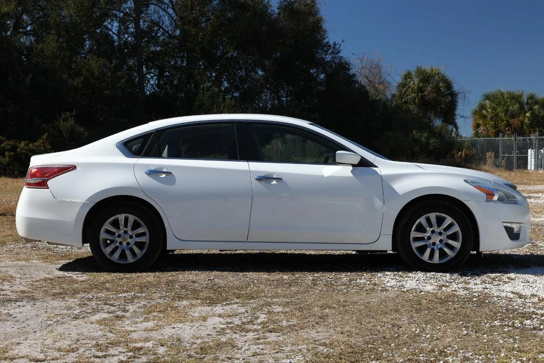 2013 Nissan Altima 5th Gen - Image 14 of 21