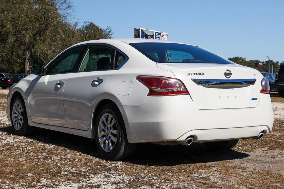 2013 Nissan Altima 5th Gen - Image 5 of 21