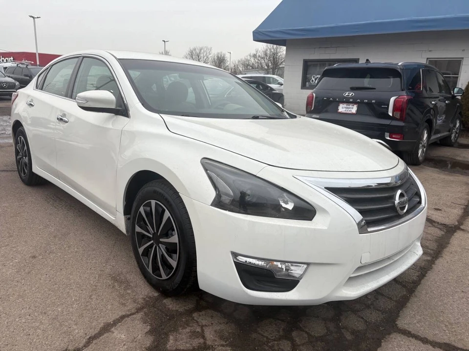 2013 Nissan Altima 5th Gen - Image 3 of 11