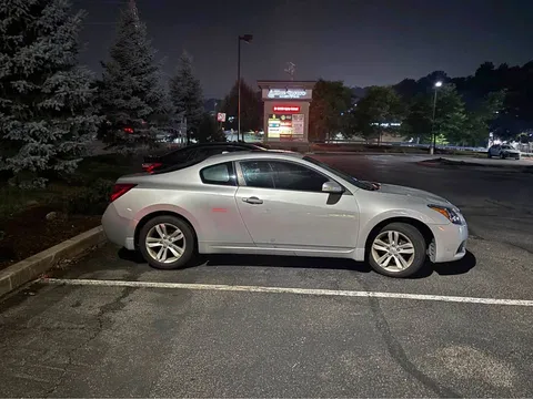 2013 Nissan Altima 2.5 S Coupe 2D