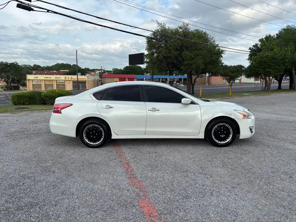 2013 Nissan Altima 5th Gen - Image 3 of 19