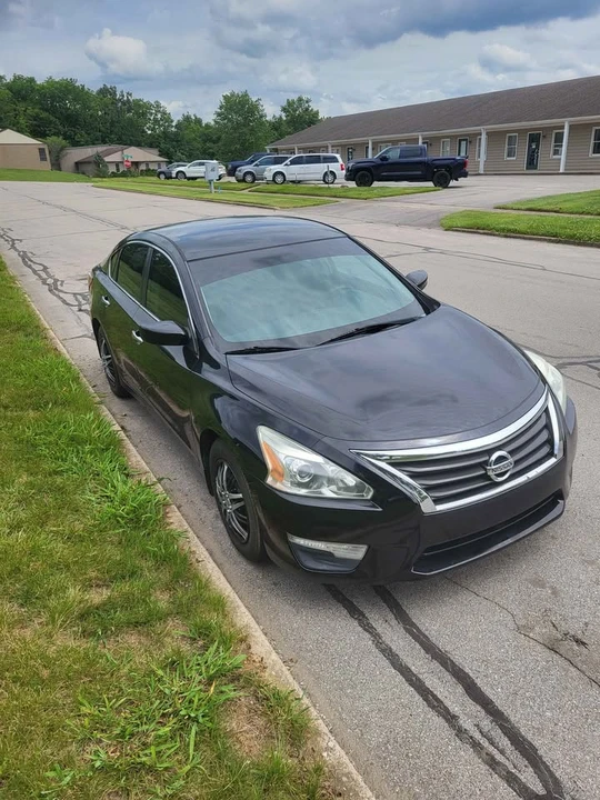 2013 Nissan Altima - Image 2 of 9