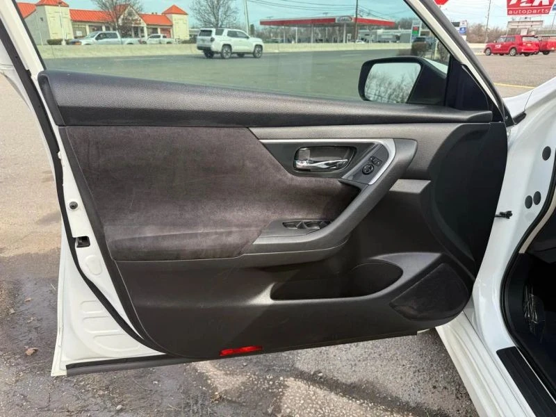 2013 Nissan Altima 5th Gen - Image 11 of 12