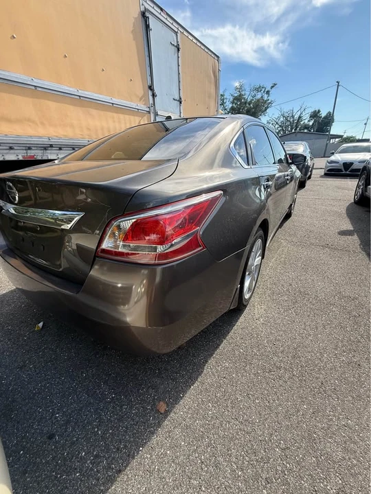 2013 Nissan Altima 5th Gen - Image 2 of 8