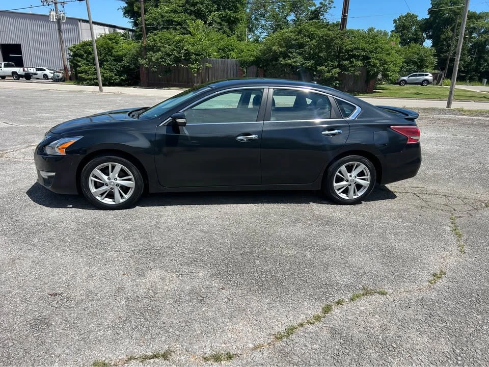 2013 Nissan Altima 5th Gen - Image 2 of 12
