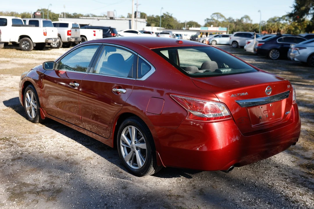 2013 Nissan Altima 5th Gen - Image 5 of 12