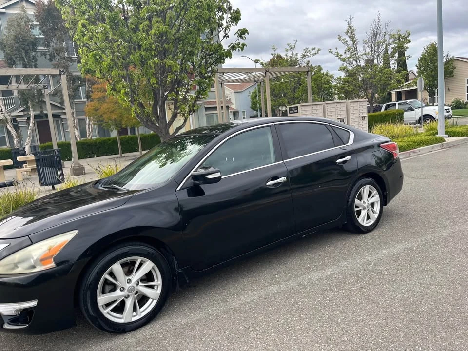 2013 Nissan Altima 5th Gen - Image 2 of 20