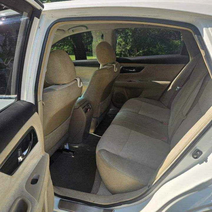 2013 Nissan Altima - Image 6 of 6