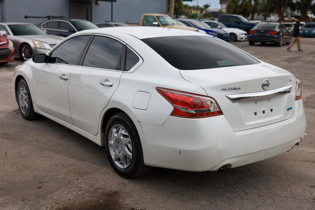 2013 Nissan Altima 4th Gen - Image 5 of 21