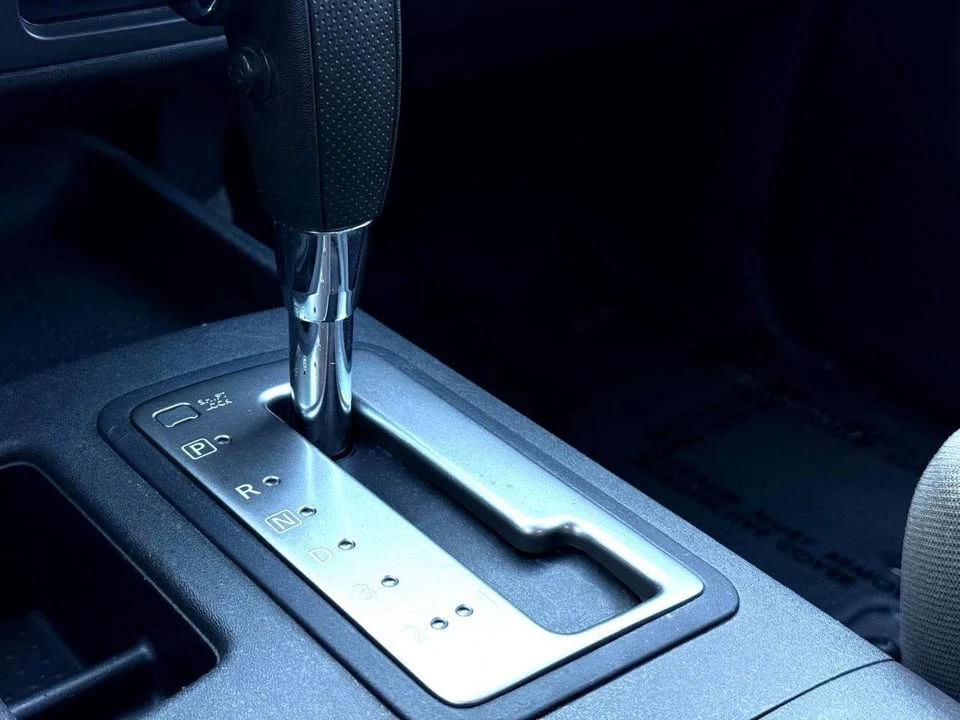 2013 Nissan Frontier 2nd Gen - Image 17 of 20