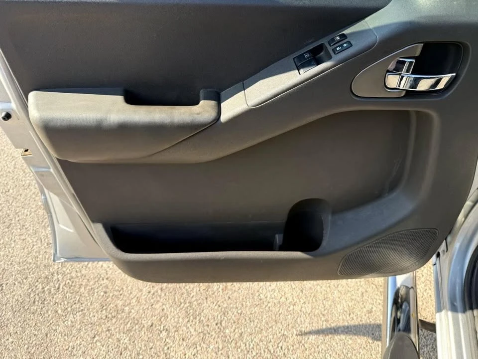 2013 Nissan Frontier 2nd Gen - Image 12 of 20